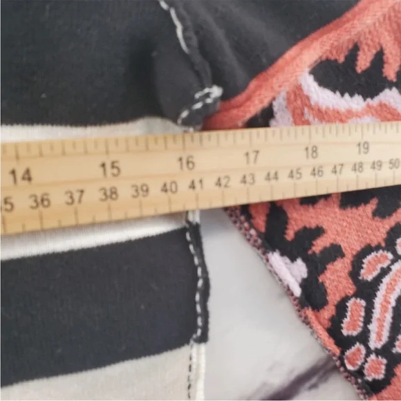 We the free people vintage cuffs rush sweater top size medium - Picture 3 of 10